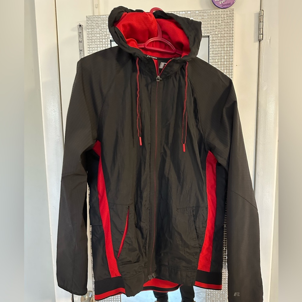 UGC russel windbreaker